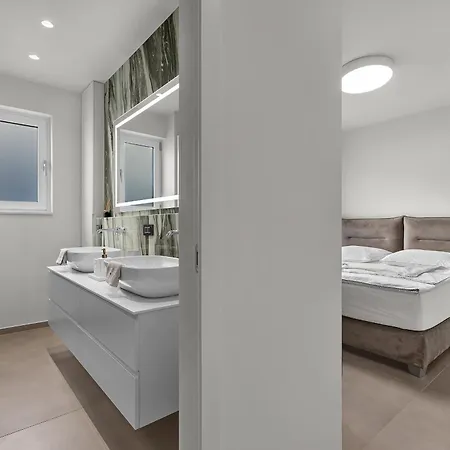 Adriatic Pearl -makarska Exklusiv Apartmán